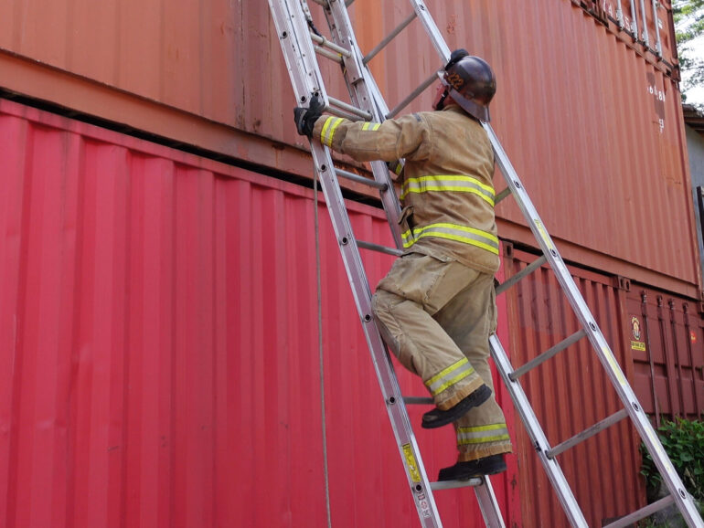 Ladders: Raising an extension ladder and deploying a roof ladder