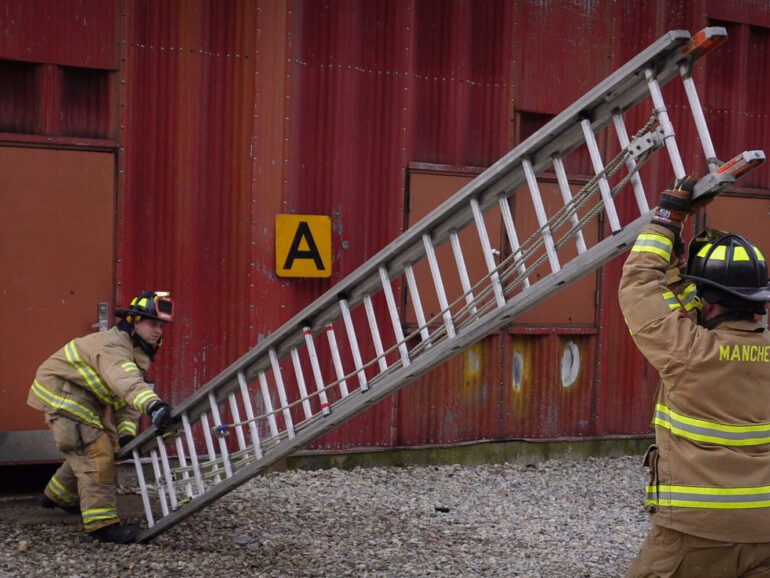 Ladders: Two firefighter beam raise